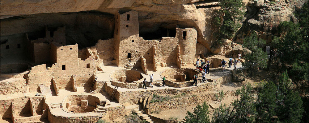 Photograph of the remains the pueblo known as Cliff Palace. Andreas F. Borchert, &quot;Mesa Verde National Park Cliff Palace&quot; via Wikimedia.